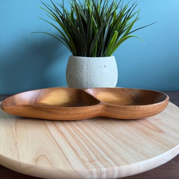 Handcrafted Monkey Pod Wood divided Serving Dish - Picture 5 of 13